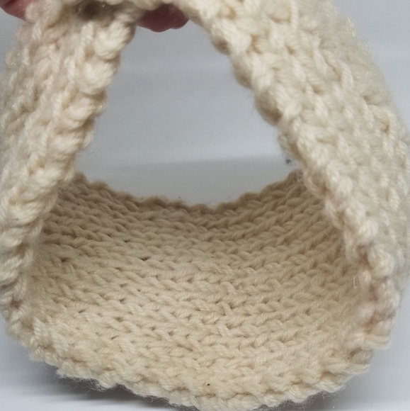 Winter headband with broach - Picture 6 of 6